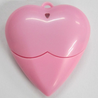 塑料心形u盘，适合浪漫情人节的一份特别礼物！